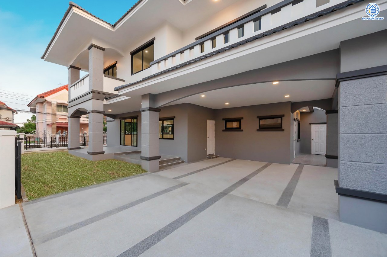 บ้านมือสองตกแต่งใหม่ โครงการ ลภาวัน9 ชัยพฤกษ์-ปากเกร็ด เนื้อที่ 71.9 ตร.ว. ฟังก์ชัน 3 ห้องนอน 3 ห้องน้ำ 1 ห้องอเนกประสงค์ 2 ที่จอดรถ ภายในบ้านกว้างขวาง ตอบโจทย์ทุกคนในครอบครัว บนทำเลที่ดีที่สุด เดินทางสะดวก เชื่อมต่อเมือง ใกล้เซ็นทรัลแจ้งวัฒนะ โรบินสัน ไลฟ์ไตล์ ราชพฤกษ์ และรถไฟฟ้าสายสีม่วง "สถานีบางพลู"